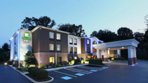  Holiday Inn Express Hotel & Suites West Chester, an IHG Hotel  Глен Милс
